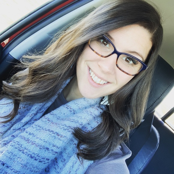 Meet your Posher, Crystal - Picture 3 of 5